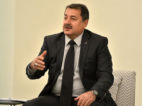 Baş məşqçilərin titul davası: "Heç kimə imkan vermərəm ki, haqqımı yesin"