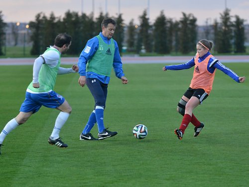 UEFA-nın Bakıda seminarı və Olimpiya Stadionunda futbol - FOTOLAR