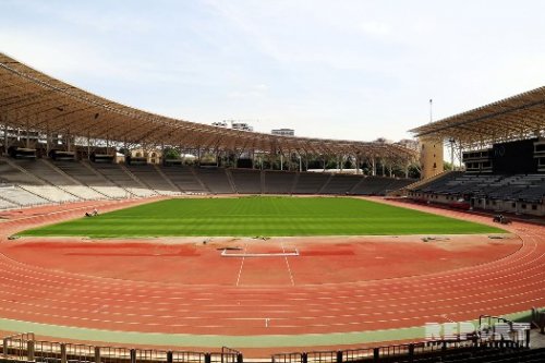 Respublika stadionu yaşıllaşdı - FOTOLAR