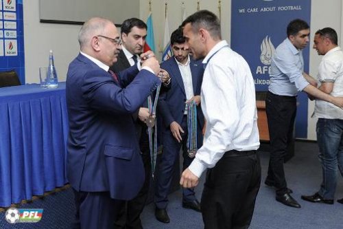 Bombardir və medalçılar mükafatlandırıldı -  FOTOLAR