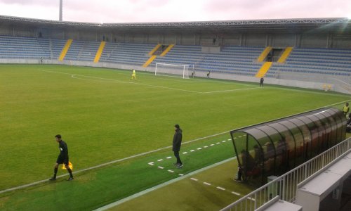 "Dalğa Arena"da boş tribunalar və "Neftçi" azarkeşləri - FOTOLAR