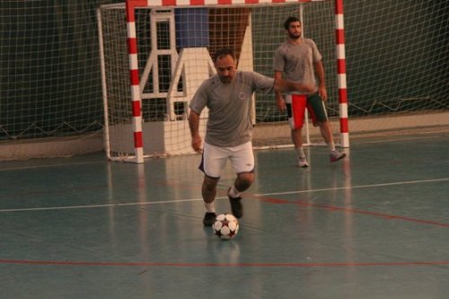 Güləşçilərlə jurnalistlər futbol oynadı - FOTOLAR