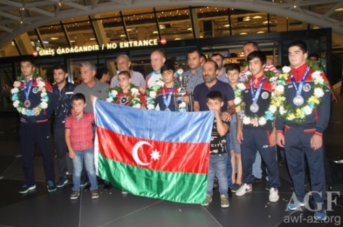 "Hakim ədalətsizliyi ilə üzləşdik" - FOTOLAR