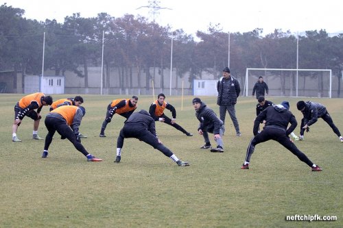 "Neftçi" yeni idman direktorunu təqdim etdi - FOTOLAR