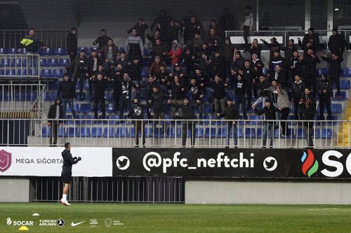 "Neftçi" azarkeş dəstəyi ilə məşq etdi - FOTOLAR