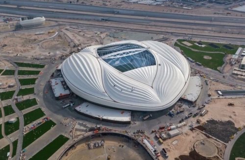 Ərəblər çalma görkəmli stadion açdı - FOTOLAR