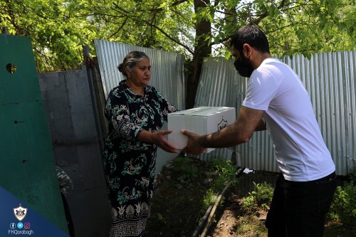 İcra başçısına hədiyyə, ailələrə sovqat - FOTOLAR