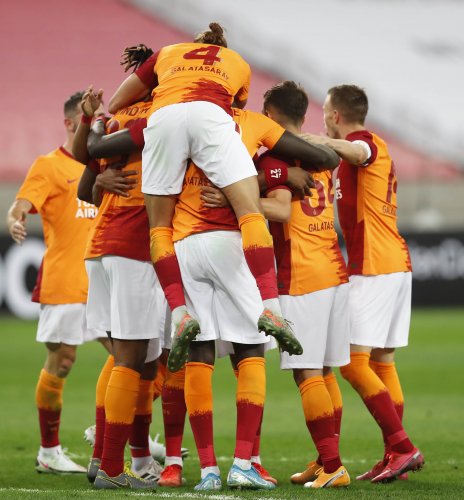 "Qalatasaray"ın "Neftçi" zəfəri - FOTOLAR