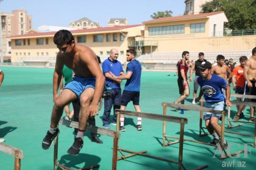 Güləşçilərimiz dünya çempionatına hazırlaşır - FOTOLAR