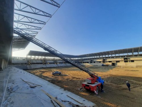 Sumqayıt stadionunda işlər sürətlənib - FOTOLAR