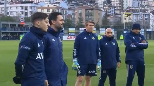 Mesut Özil rəsmən "Fənərbağça"da - VİDEO