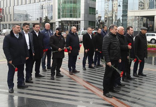 De Byazi Xocalı abidəsini ziyarət etdi - FOTOLAR