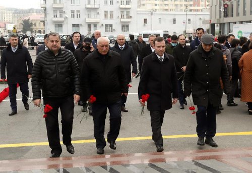 De Byazi Xocalı abidəsini ziyarət etdi - FOTOLAR