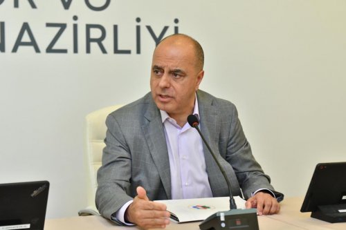 Fərid Qayıbov milli üzvləri ilə görüşdü