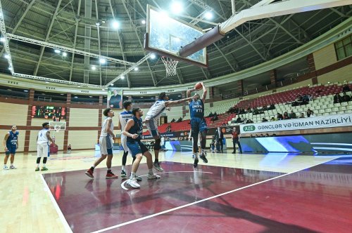 Təxirə salınmış oyunda qərb təmsilçisi sevindi