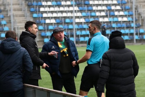 "Xəzər Lənkəran"ın keçmiş futbolçusundan tərbiyəsiz jest - FOTOLAR