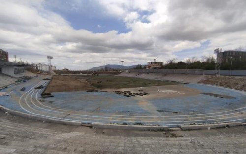 Xankəndi stadionu təmir olunur - FOTOLAR