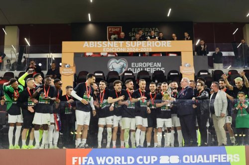 Millimizin futbolçusu Albaniya çempionu oldu - FOTOLAR