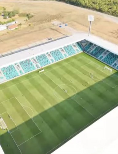 Dördüncü liqada oynayan klubun 30 milyonluq stadionu - FOTOLAR
