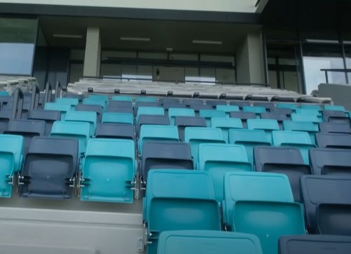Dördüncü liqada oynayan klubun 30 milyonluq stadionu - FOTOLAR