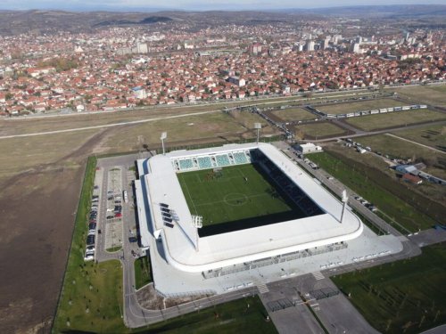 Dördüncü liqada oynayan klubun 30 milyonluq stadionu - FOTOLAR