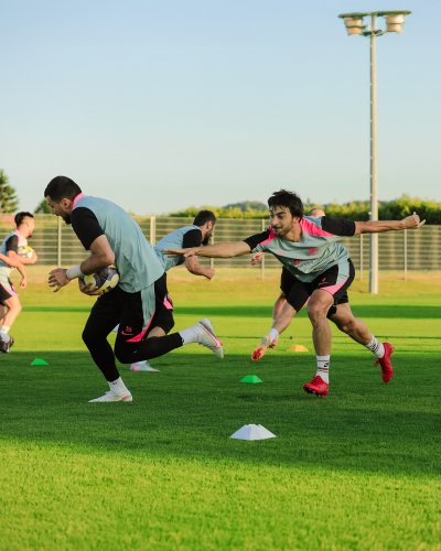 "Sabah"ın yeni baş məşqçisi futbolçulara reqbi oynatdı - FOTOLAR