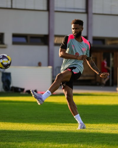 "Sabah"ın yeni baş məşqçisi futbolçulara reqbi oynatdı - FOTOLAR
