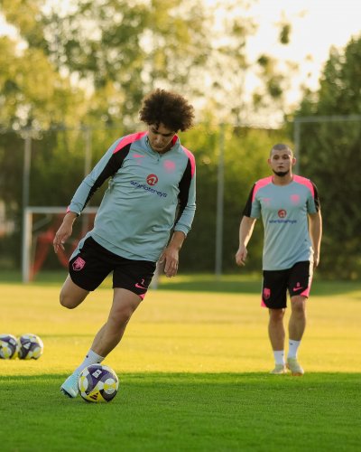 "Sabah"ın yeni baş məşqçisi futbolçulara reqbi oynatdı - FOTOLAR