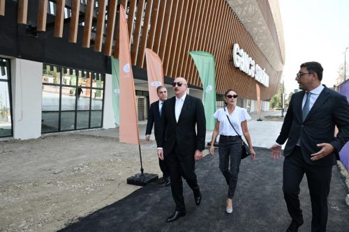 Prezident və xanımı Gəncə stadionunda - FOTOLAR