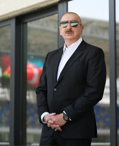 Prezident və xanımı Gəncə stadionunda - FOTOLAR