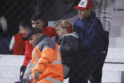 Oyun zamanı qan töküldü: 10 yaralı, 90 həbs - FOTOLAR
