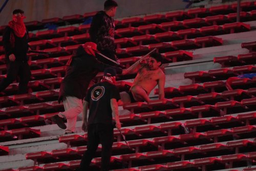 Oyun zamanı qan töküldü: 10 yaralı, 90 həbs - FOTOLAR