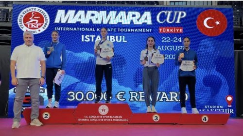 Karateçilərimiz "Marmara Cup"da zirvədə