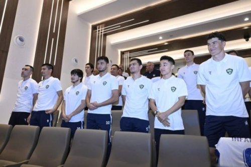 FIFA prezidenti Özbəkistanda təltif olundu - FOTOLAR
