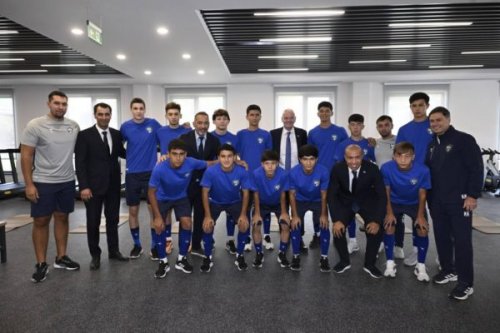 FIFA prezidenti Özbəkistanda təltif olundu - FOTOLAR