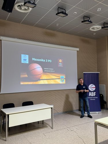 Hakimlər üçün seminar keçirildi - FOTO