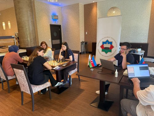 Federasiyanın baş katibi millimizin kapitanı oldu - FOTOLAR