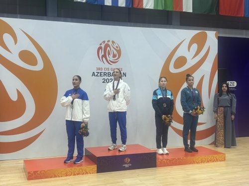 Karatedə qızıl medalçılarımız  - FOTOLAR