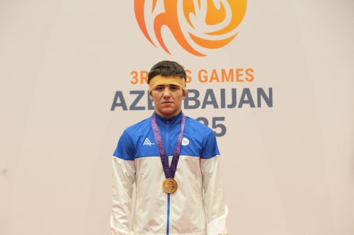 III MDB Oyunları: Güləşçilərimiz üç qızıl medal qazandılar