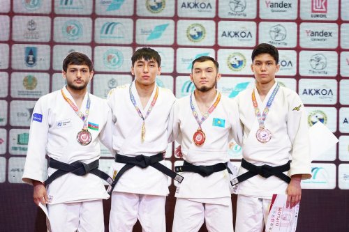 Cüdoçularımız Qazaxıstanda 6 medal qazandı - FOTOLAR