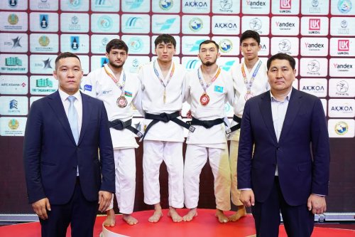 Cüdoçularımız Qazaxıstanda 6 medal qazandı - FOTOLAR