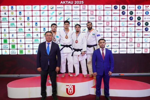 Millimizin daha 4 cüdoçusu fəxri kürsüdə - FOTOLAR