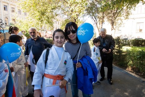 Cüdoçular “Şəhər turu”nda - FOTO Cüdoçular “Şəhər turu”nda - FOTO