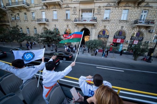 Cüdoçular “Şəhər turu”nda - FOTO Cüdoçular “Şəhər turu”nda - FOTO
