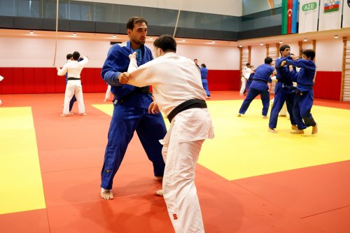 Olimpiya çempionlarımız və paracüdoçular eyni tatamidə - FOTOLAR Olimpiya çempionlarımız və paracüdoçular eyni tatamidə - FOTOLAR