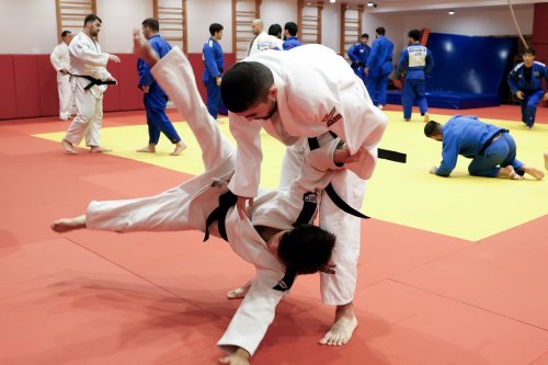 Olimpiya çempionlarımız və paracüdoçular eyni tatamidə - FOTOLAR Olimpiya çempionlarımız və paracüdoçular eyni tatamidə - FOTOLAR