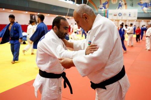 Olimpiya çempionlarımız və paracüdoçular eyni tatamidə - FOTOLAR Olimpiya çempionlarımız və paracüdoçular eyni tatamidə - FOTOLAR