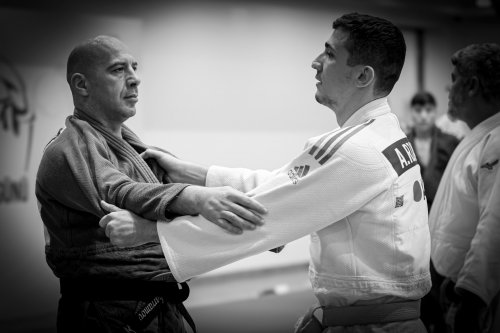 Olimpiya çempionlarımız və paracüdoçular eyni tatamidə - FOTOLAR Olimpiya çempionlarımız və paracüdoçular eyni tatamidə - FOTOLAR