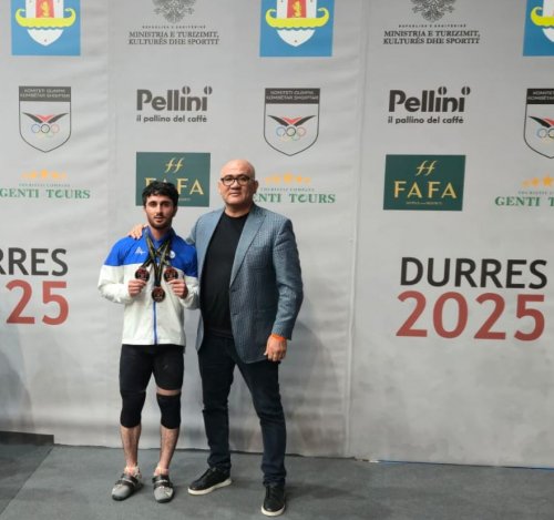 Ağırlıqqaldıranımız Avropa çempionatında 3 medal qazandı - FOTO