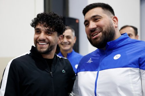 Kadi öz oxşarını Bakıda tapdı - FOTOLAR